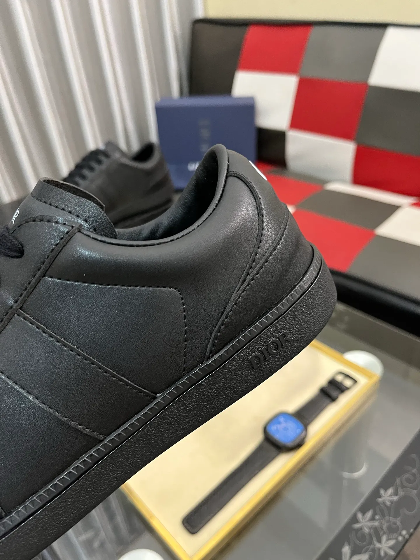 Men's shoes 💰380⌚️⌚️ 【Dior*DIAO】original quality.~ Unique modern style sneakers. 🏃A must-have casual shoe for trendy men😍😍 Original brand imported from Italy, imported original leather, sheep lining (refuses to discolor and grind feet) Sole: Original sole provided by the original factory, French lazy style design ⚠️Fit to the feet, original quality, super comfortable original sole. Code number: 38-442️⃣Colors available